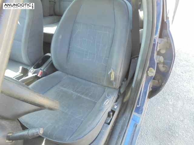 Asiento delantero izquierdo 4055740