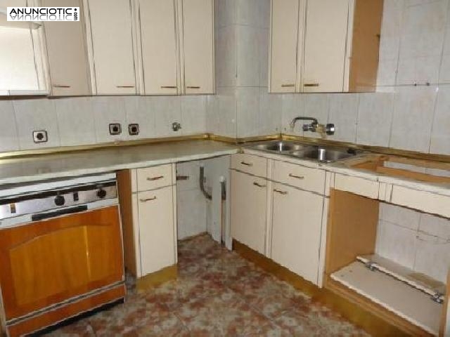 Piso en venta en c/ palencia,