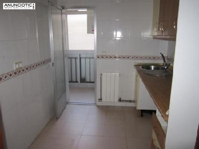 Piso en venta en c/ extremadura, getafe 