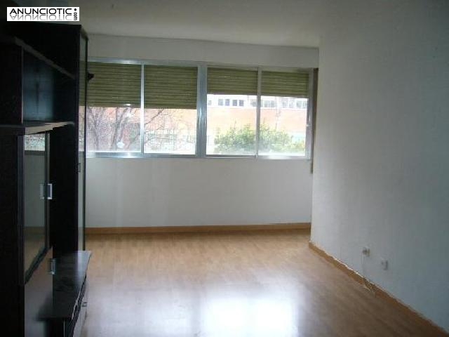 Piso en venta en pza. valdeserrano