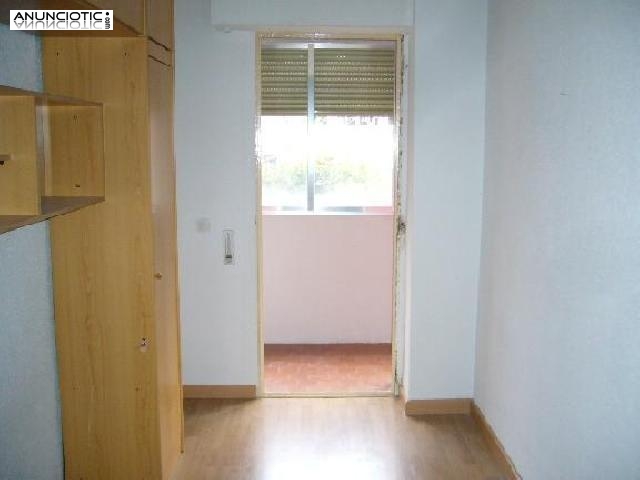 Piso en venta en pza. valdeserrano