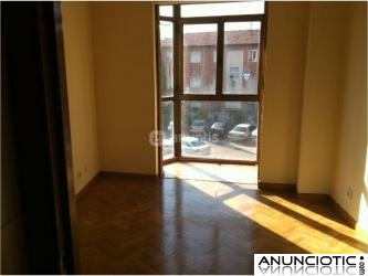 Pozuelo Zona Ayuntamiento 60 m. Centrico Tambien como OFICINA.Pos. OPCION COMPRA