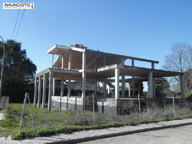 Terreno de 985 m2 con estructura vivien 