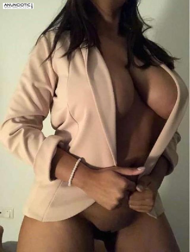 Guapa sexi implicada sexo masaje erotico sin limite