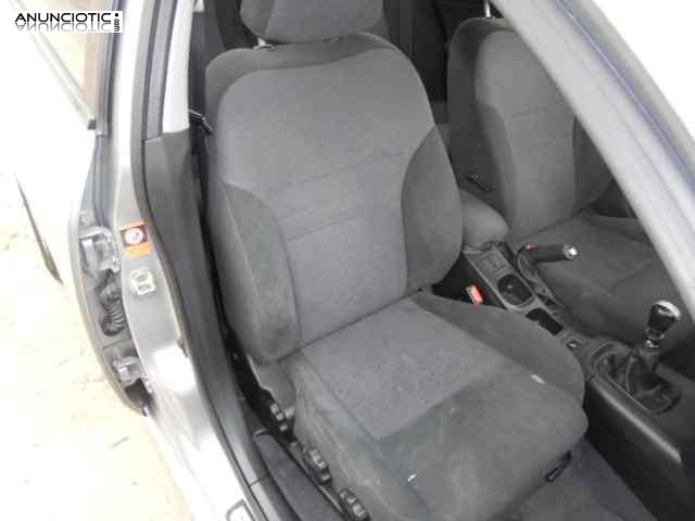 Asiento delantero derecho 3419718 nissan