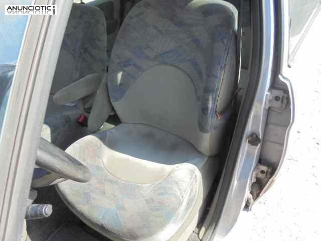 Asiento delantero izquierdo 3511074