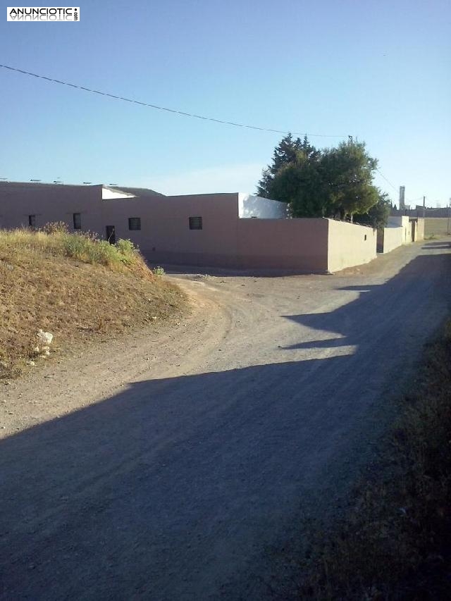 Finca y casa perfectamente amueblada en malaga