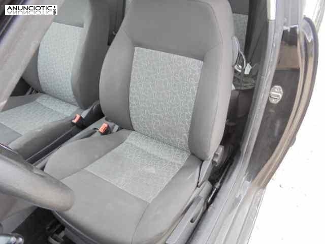 Asiento delantero izquierdo 3424884