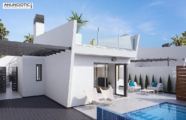 Chalet adosado en venta en los alcazares