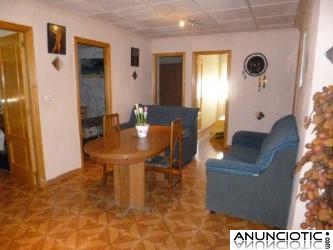 SE VENDE NEGOCIO DE CAFETERIA CON VIVIENDA DE 4 DORMITORIOS EN ABANILLA,MURCIA 330M