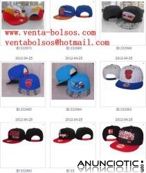 Gorras y gafas de sol de marca  