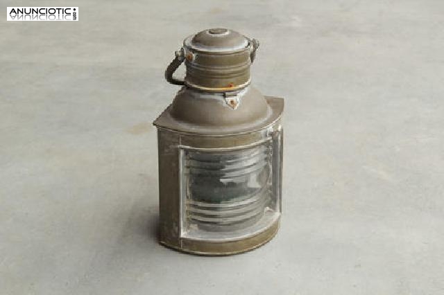 Antiguo farol naútico