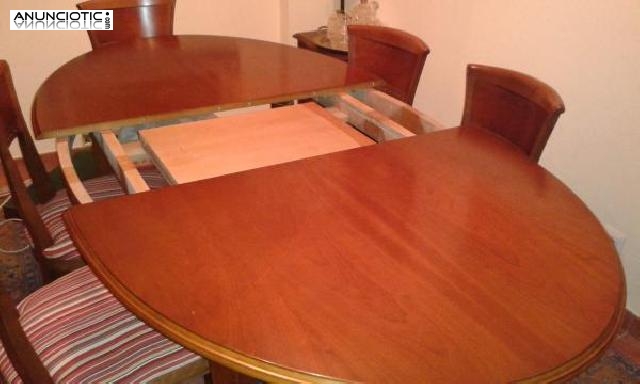 Mesa de comedor y sillas