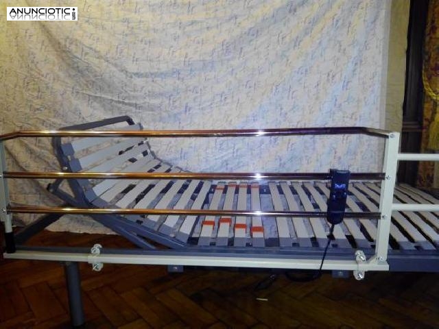 CAMA ARTICULADA CON BARANDILLA Y COLCHON