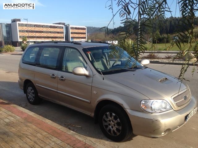 Coche kia canival lx en excelente estado