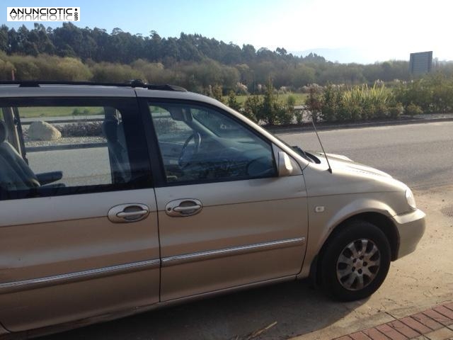 Coche kia canival lx en excelente estado