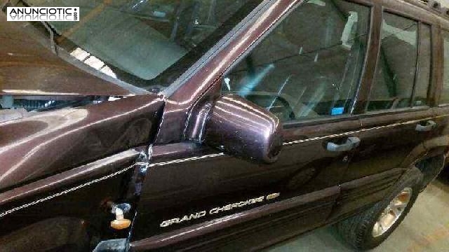 Puerta del. jeep cherokee 2.5