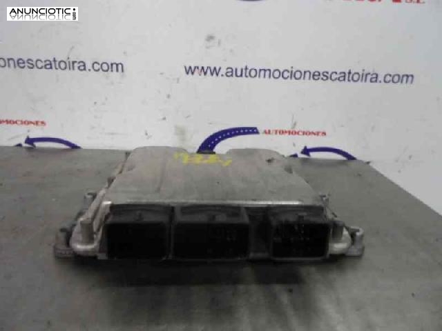 Centralita 525024} de peugeot 306