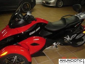 Bombardier Can-am Spyder COMO NUEVO