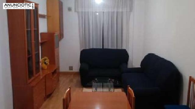 Se alquila planta baja apartamento s 