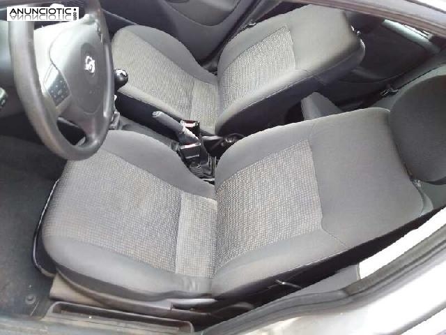 Despiece completo nissan serena 2.3 lx