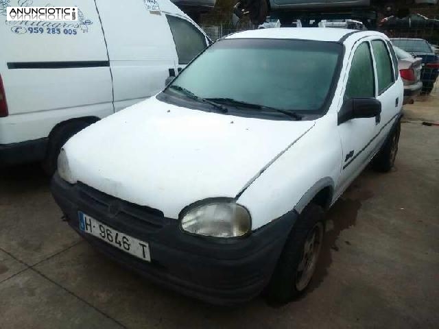 Opel corsa del 96 blanco para piezas