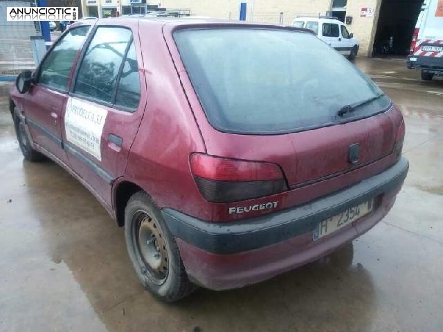 Peugeot 306 del 99 para recambios, llama ahora