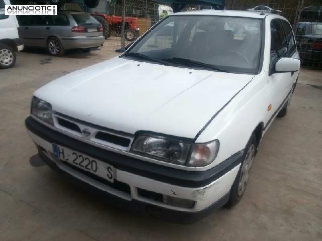 Nissan sunny del 93 piezas para restaurar