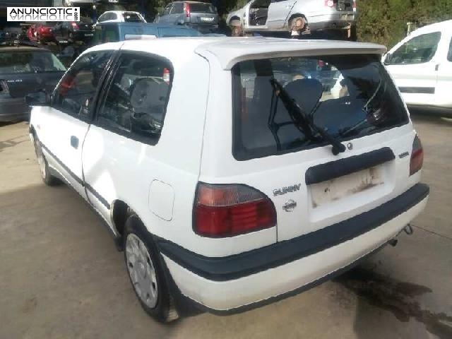 Nissan sunny del 93 piezas para restaurar