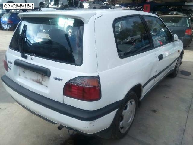 Nissan sunny del 93 piezas para restaurar