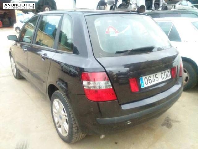 Fiat stilo de 2003 para despiece completo