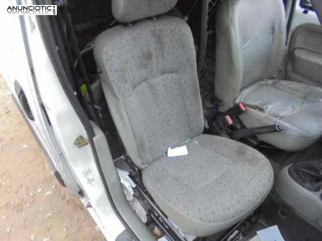 Asiento delantero derecho 3683393