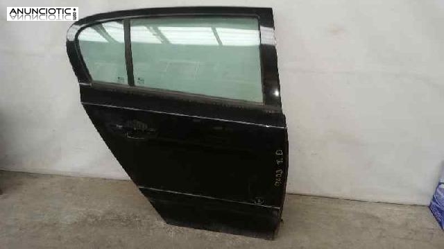 Puerta trasera derecha 3352177 opel