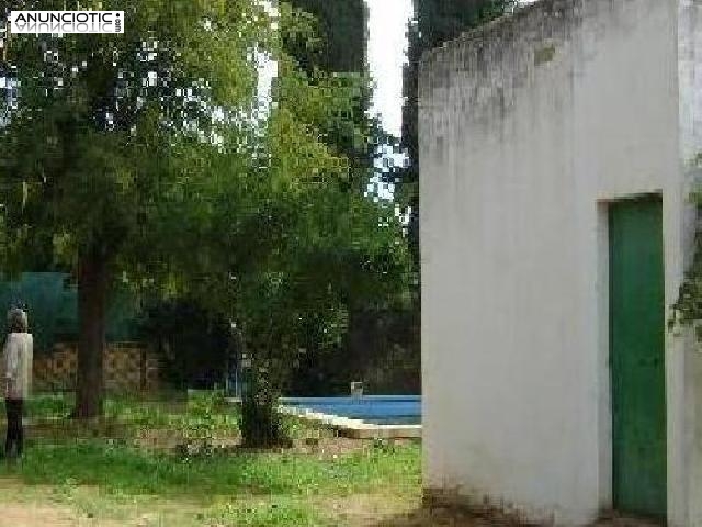 Se vende chalet ubicado en la urbanizacion e