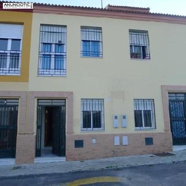 Se vende piso reformado en olivares