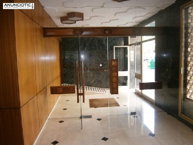 Se vende piso de 212 m en sevilla