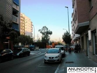 habitaciones en precioso piso con ascensor centro Reus