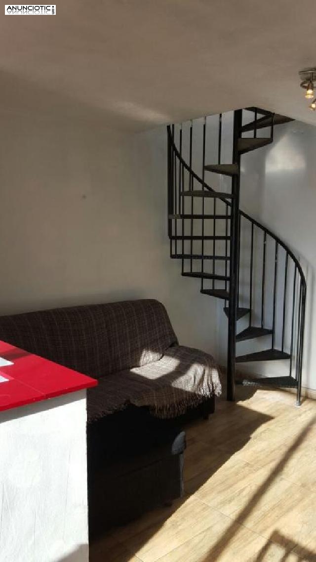 Apartamento dúplex en alquiler