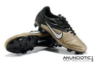 cher chaussures Nike Football, football baskets 