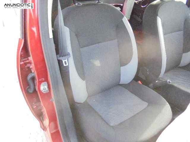 Asiento delantero derecho 3568869 dacia