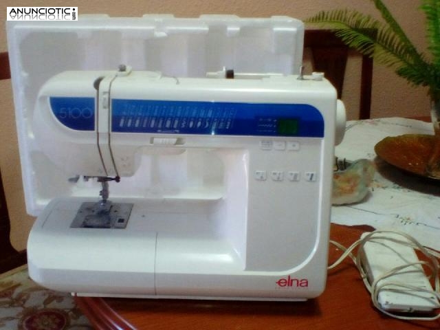 Venta de máquina de coser ELNA