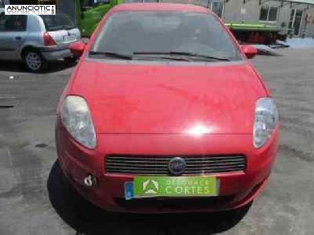 Faro antiniebla 205311 fiat grande punto