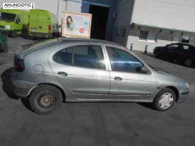 Paragolpes tra379031 renault megane i