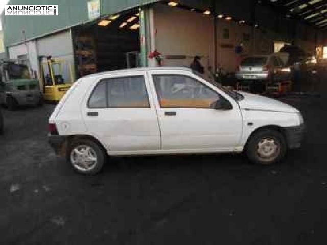 Paragolpes del 141900 renault clio i