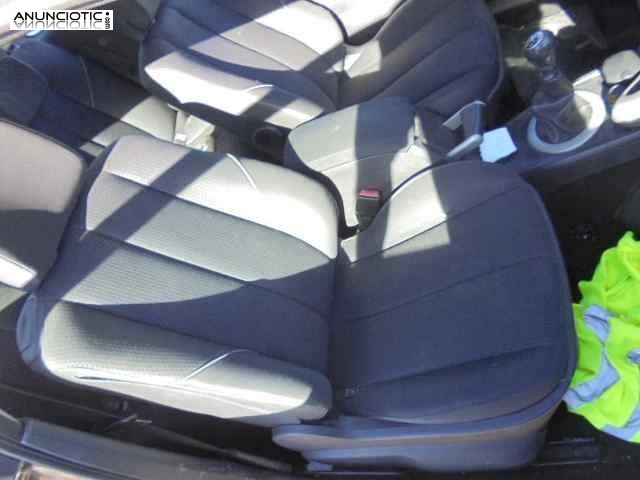 Asiento delantero derecho 3931239