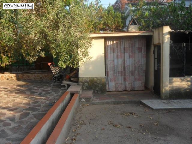 Se vende chalet independiente, en una planta, c