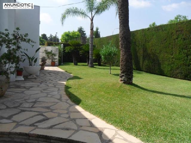 Se vende espectacular chalet independiente en u 