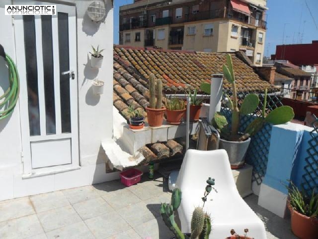 Se vende ático-duplex reformado en zona cabañ