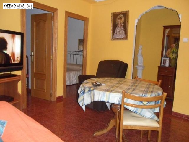 Se vende vivienda muy bien cuidada y reformada 