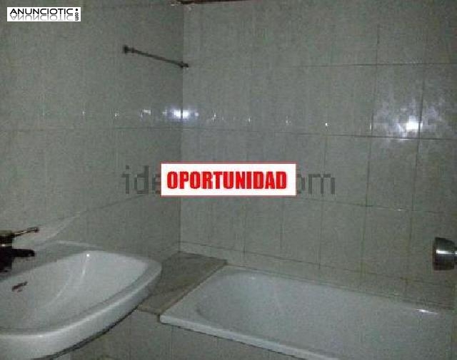 Se vende 1er piso con ascensor muy l 